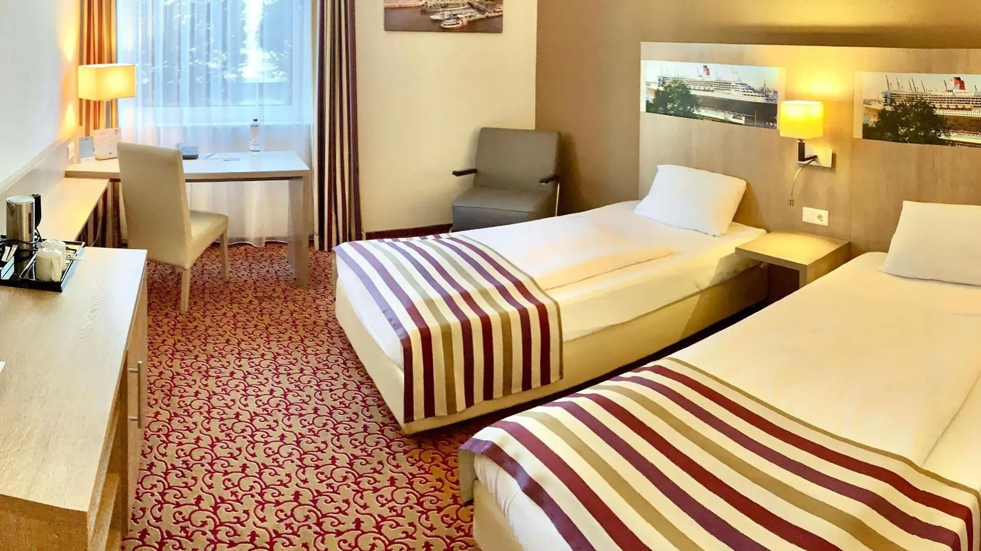 Mercure Hotel Hamburg Am Volkspark 4*,