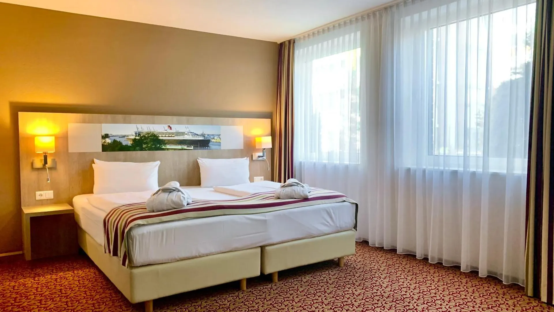 Mercure Hotel Hamburg Am Volkspark 4*,
