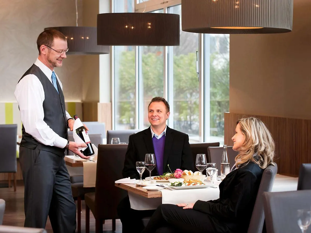 Mercure Hotel Hamburg Am Volkspark 4*,